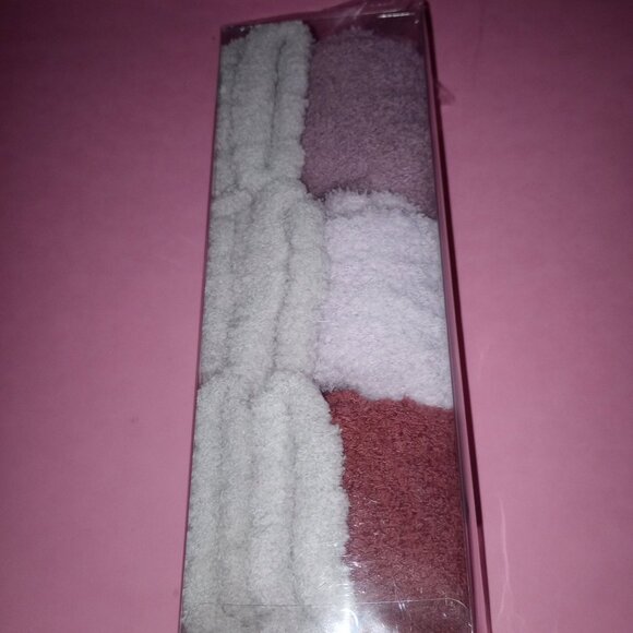 NEW Fuzzy Sock 3 Pack - Picture 3 of 8